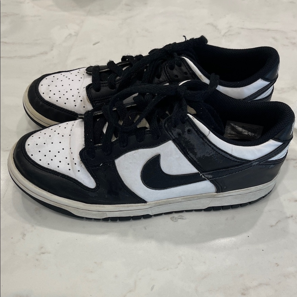 Nike Black & White Low Top Sneakers Dunks Youth 7